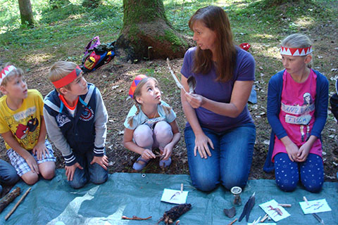 Wildnispädagogik für Grundschulen Indianertag