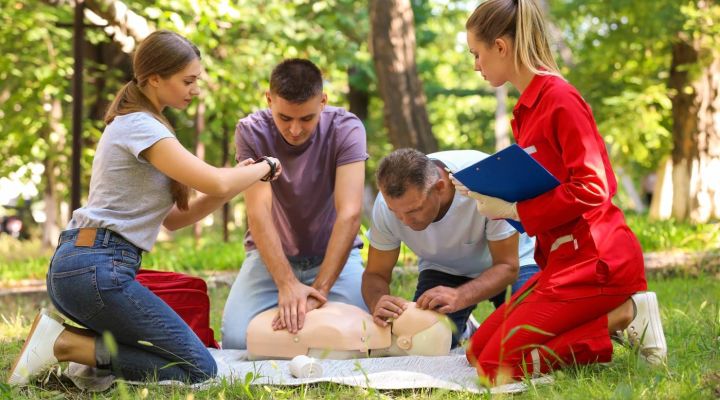 Erste Hilfe Outdoor Kurs - Wildnisschule Bayern - Jetzt anmelden
